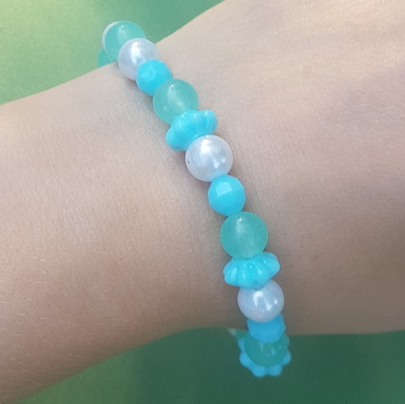 ❄⚪ Cool Minty Bracelet - Picture 2 of 5